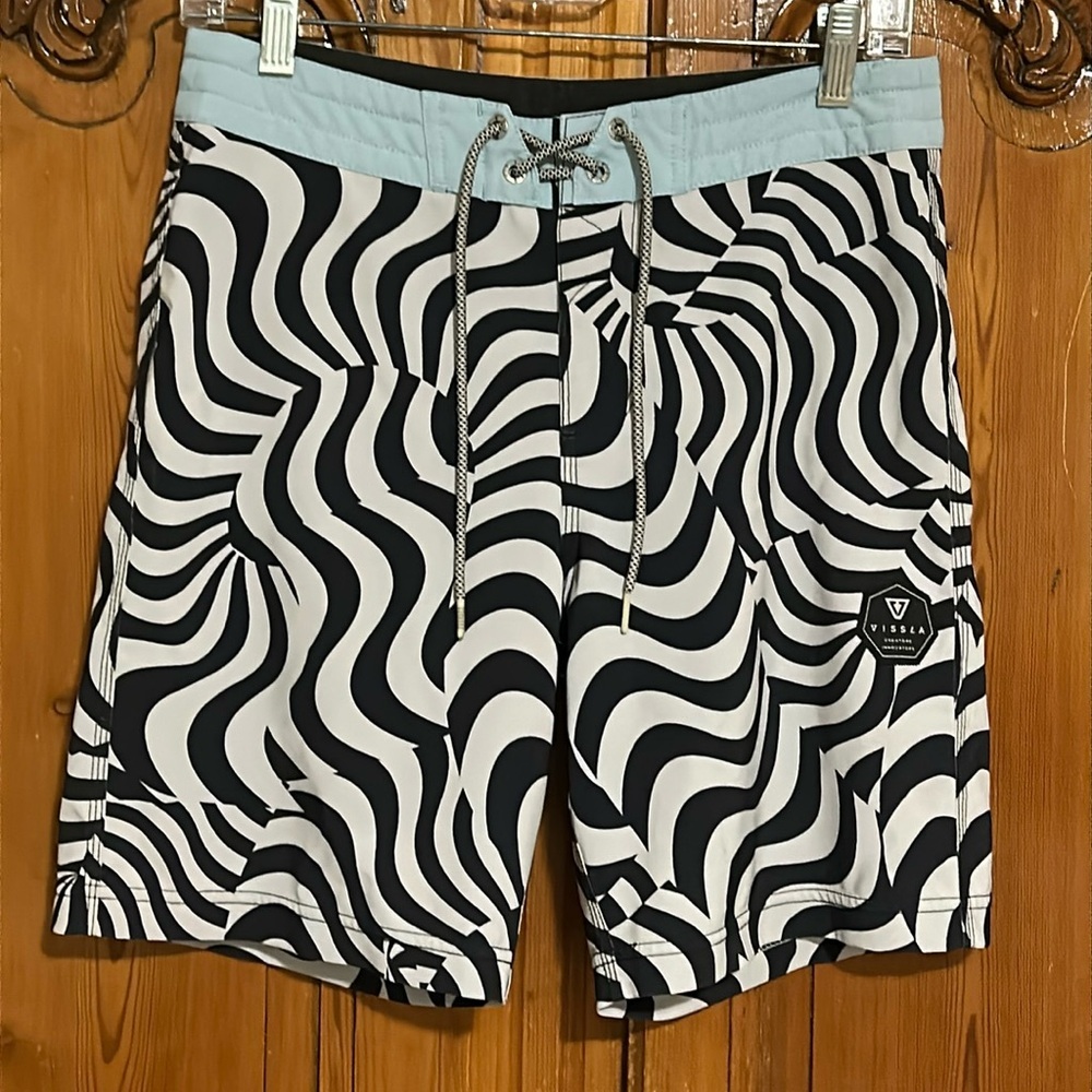 Men’s Vissla Poly/Spandex Boatdshorts. 28